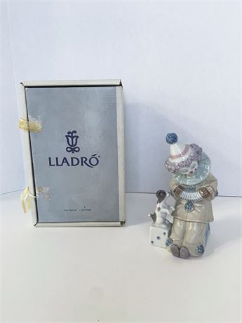 ​​​​​​​Lladro "Pierrot With Concertina" Figurine
