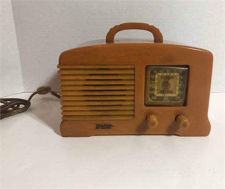 Art Deco Fada Catalin Radio