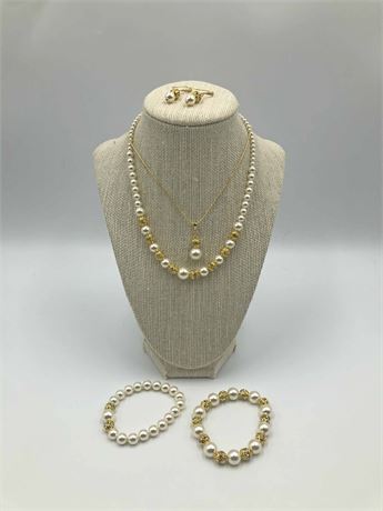 Gold & Faux Pearl Necklace Sets