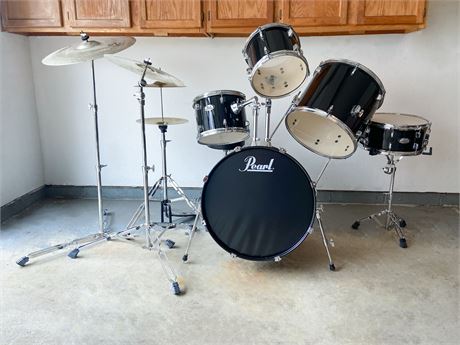 Pearl Drum & Cymbal Set